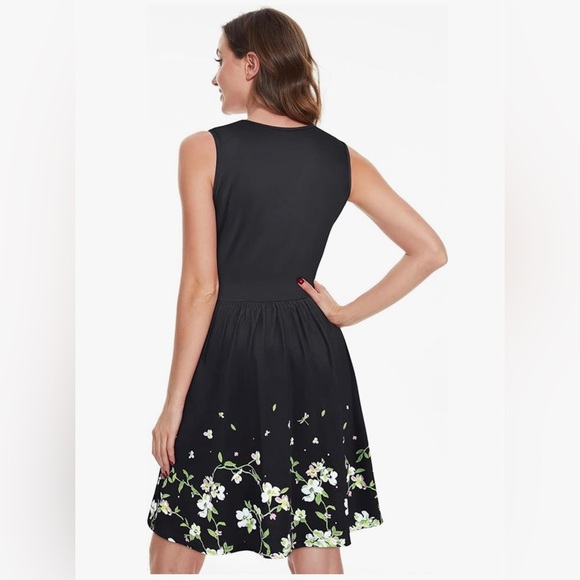 NWOT Floral Black Sleeveless Dress - Picture 2 of 2